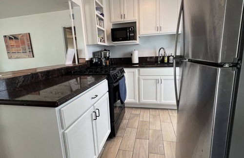 South Mission Beach Condo | ☀️Sunny Courtside House, 🏖STEPS TO OCEAN OR BAY, Bikes! South Mission BeachSD