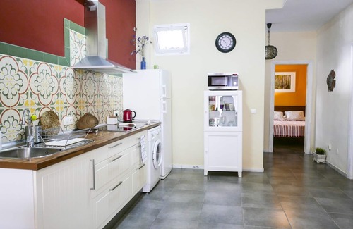 La Goleta Condo | Sunny Cozy Quiet and Spacious Loft Apt Centre Malaga. Also long time, ask price