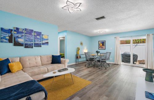 Pinellas Park House | Sunny Days and Starry Nights