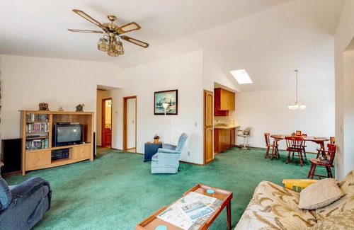 Groveland House | Sunny Delight