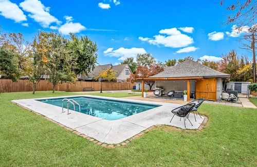 South Tulsa House | Sunny Escape Complete Reno W/Pool