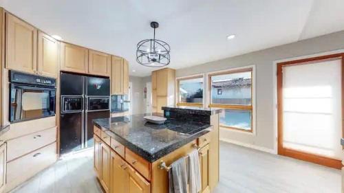 Windsor House | Sunny Family Home in Denver with huge yard and hot tub