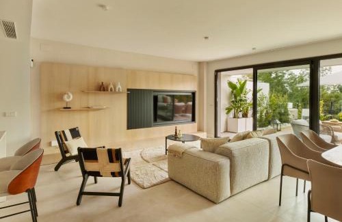 Mijas Apartment | Sunny Garden near Golf