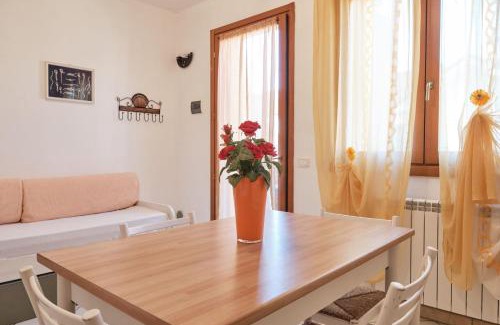 Rosapineta Apartment | Sunny holiday flat-Beahost