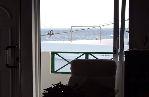 Arrieta House | SUNNY HOME - Beachfront house