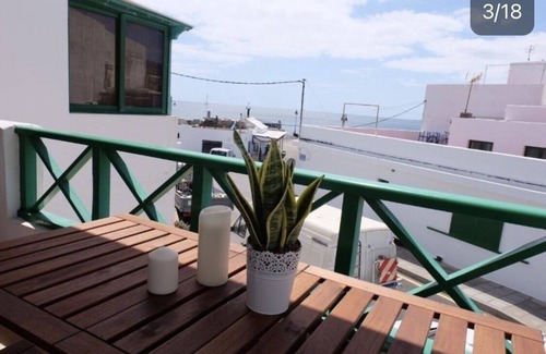 Arrieta House | SUNNY HOME - Beachfront house