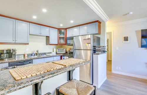 Imperial Beach Condo | Sunny Imperial Beach Condo - Walk to Ocean!