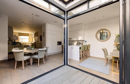 Chelsea House | Sunny in Chelsea - Luxurious 3 Bedroom Chelsea Home