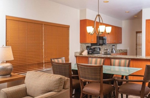 Kahaluu-Keauhou Hotel | Sunny Kona Coast 2BR Retreat with Pool & Balcony