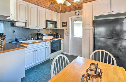 Lake Placid Cottage | Sunny Lake Placid Cottage In Lake June Resort