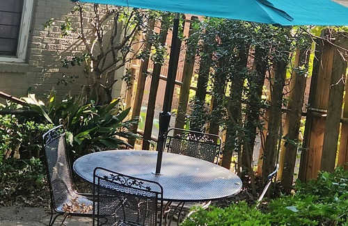 Home Park House | Sunny, luxe 2 BR house. Near GA Tech, Atlantic Station, Midtown, MARTA, I-75/85.
