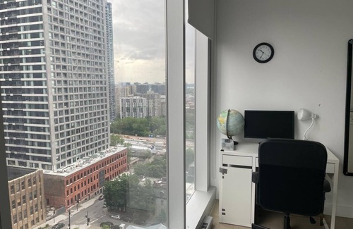 Shaughnessy Village Apartment | Sunny, Luxurious condo with a walk-in closet & a breath-taking view.