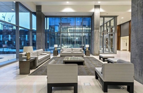Shaughnessy Village Apartment | Sunny, Luxurious condo with a walk-in closet & a breath-taking view.
