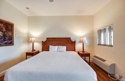 Naples Apartment | Sunny Naples Escape with Heated Community Pool!
