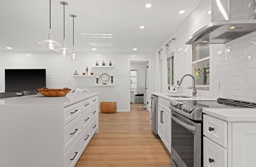 Sarasota Springs House | Sunny Oasis: Bright, Private and Beautiful Retreat!nMagnolia Rentals