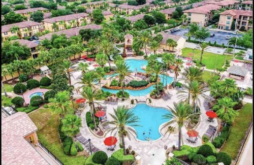Regal Palms House | Sunny Park Paradise close to Disney. At the Regal Palms.