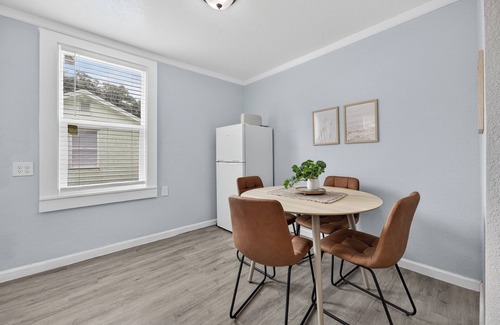 South Pensacola Cottage | Sunny Pensacola Studio Near Beach & Downtown