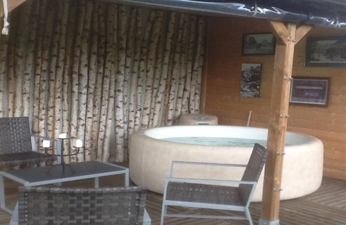 Singles House | Sunny quiet rural gite, sleeps 6 to 8, in the park of the volcanoes of Auvergne