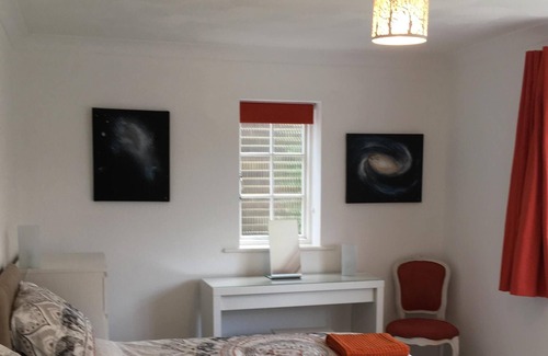 Boxgrove House | Sunny Rural Village Home sleeps 4/5 of Goodwood
