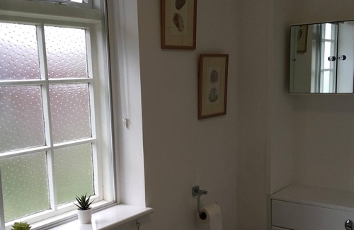 Boxgrove House | Sunny Rural Village Home sleeps 4/5 of Goodwood