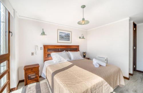 Renaca Apartment | Sunny Side 3BR W/View, Parking, Pool & Gym