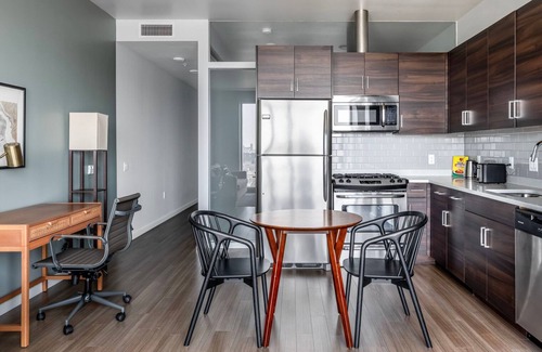 Mid-Market Apartment | Sunny Soma 1BR w/Yoga, Rooftop & Movie Theater, nr Bars, by Blueground