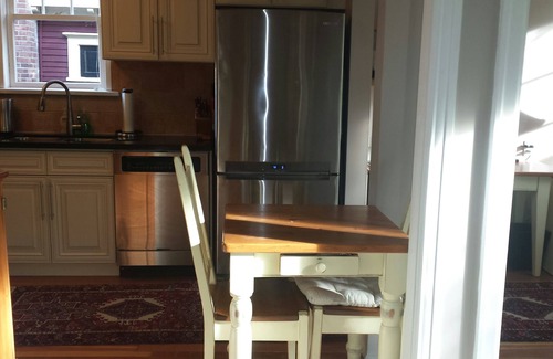 Kitsilano House | Sunny South-Facing fully furnished one bedroom suite with a 10 X 20 Deck