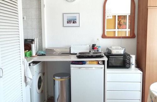 Denia Apartment | Sunny studio with sea view near Denia