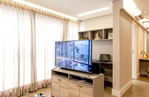 Conceicao Apartment | Sunny Studios Luxo by Robert Stays