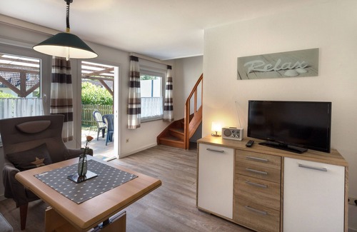 Heidkate House | Sunny terraced house close to the beautiful beach.