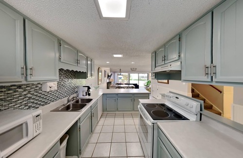 Sunnyside Condo | Sunnyside Beach & Tennis Resort #57