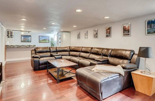 Sunnyside Apartment | Sunnyside/Highlands - Walkable to Everything!