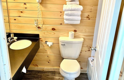 Mackinaw City Hotel | Sunrise Beach Motel