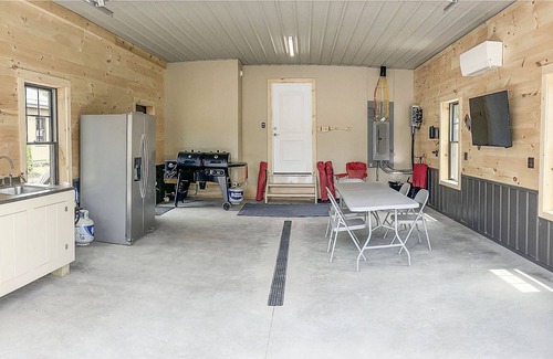 Sylvan Beach Cabin | Sunrise Cottage-A blissful beach getaway!