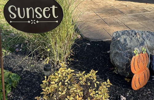 Sylvan Beach Cabin | Sunrise Cottage-A blissful beach getaway!