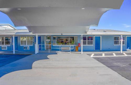 Le Barons Of Titusville Hotel | Sunrise Inn by OYO Titusville FL