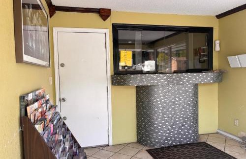North Newport News Hotel | Sunrise Inn By OYO Newport News US-60