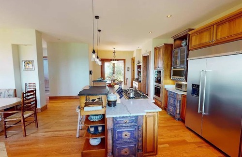 Hayesville House | Sunrise to Sunset - Luxury reatreat, stunning views, swim spa!