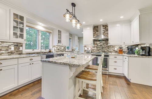 Indian River House | Sunroom, Dining Pavilion & More: Gem on Burt Lake!