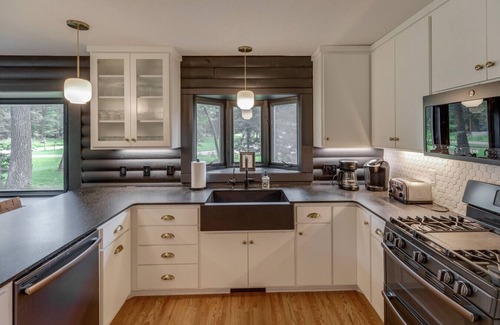 Brainerd Apartment | Sunroom-Game room- Family Room- Kayaks, Games, Water Toys, Beach & Dock!