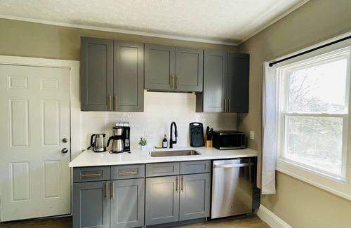 Cleveland Apartment | Sunroom Stargazer 2bedroom in West CLE