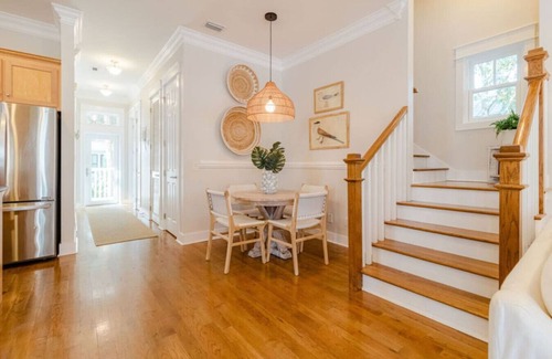 Sunnyside Apartment | Suns Out Funs Out in Carillon! 7 min to 30A!