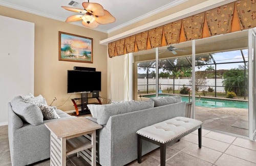Port Charlotte House | Sunseeker Haven for 10!