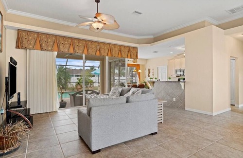 Port Charlotte House | Sunseeker Haven for 10!