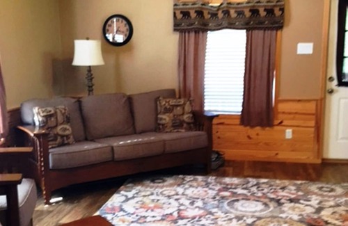 Negreet Cabin | Sunset 3*Lakeview*Boat Ramp*Boat Stall*Blacktop Roads*CHECK US OUT*