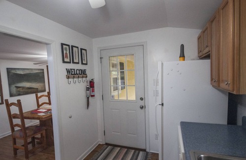 Hayesville Cabin | SUNSET COTTAGE: 1 BR, 1 BA Cabin or Bungalow in Hayesville, Sleeps 4