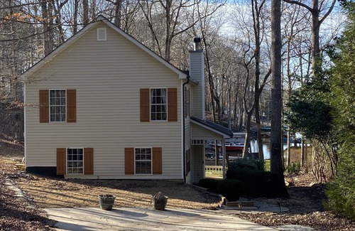 Lake Oconee House | Sunset Cove Too. Private lakeside cottage on Lake Oconee