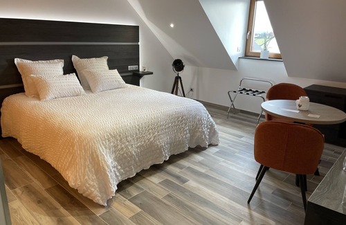 Roye Bed & Breakfast | SUNSET DELUXE ROOM - DOUBLE - OUTDOOR JACUZZI