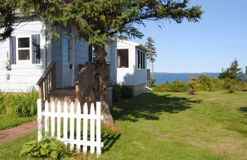 Blooming Point House | Sunset Dunes Waterfront Cottage
