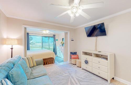 Navarre Beach Hotel | Sunset Harbor Palms 2 102 Luzviminda Cove